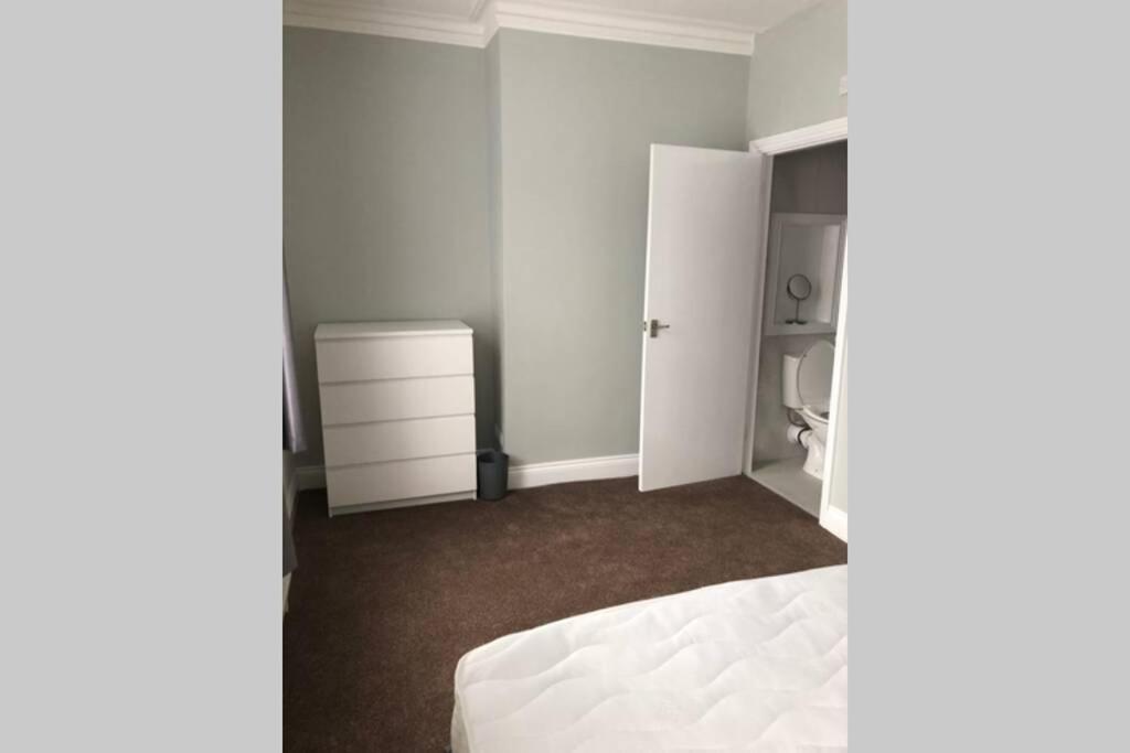4 Bedroom House In Harrogate Town Centre Exteriér fotografie